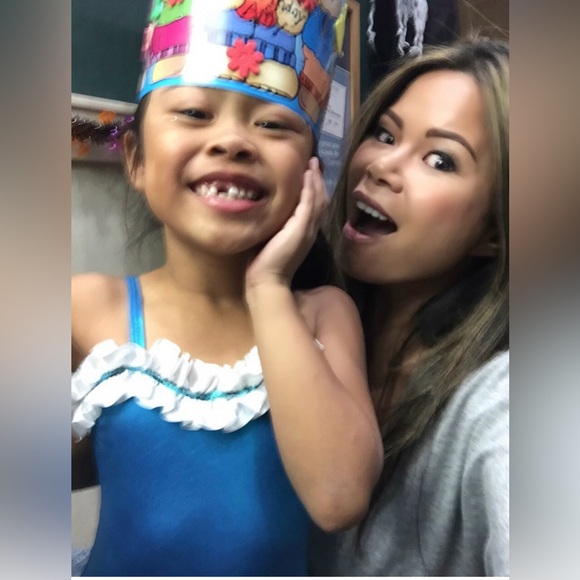 Meet your Posher, Kim and Amy - Picture 3 of 7